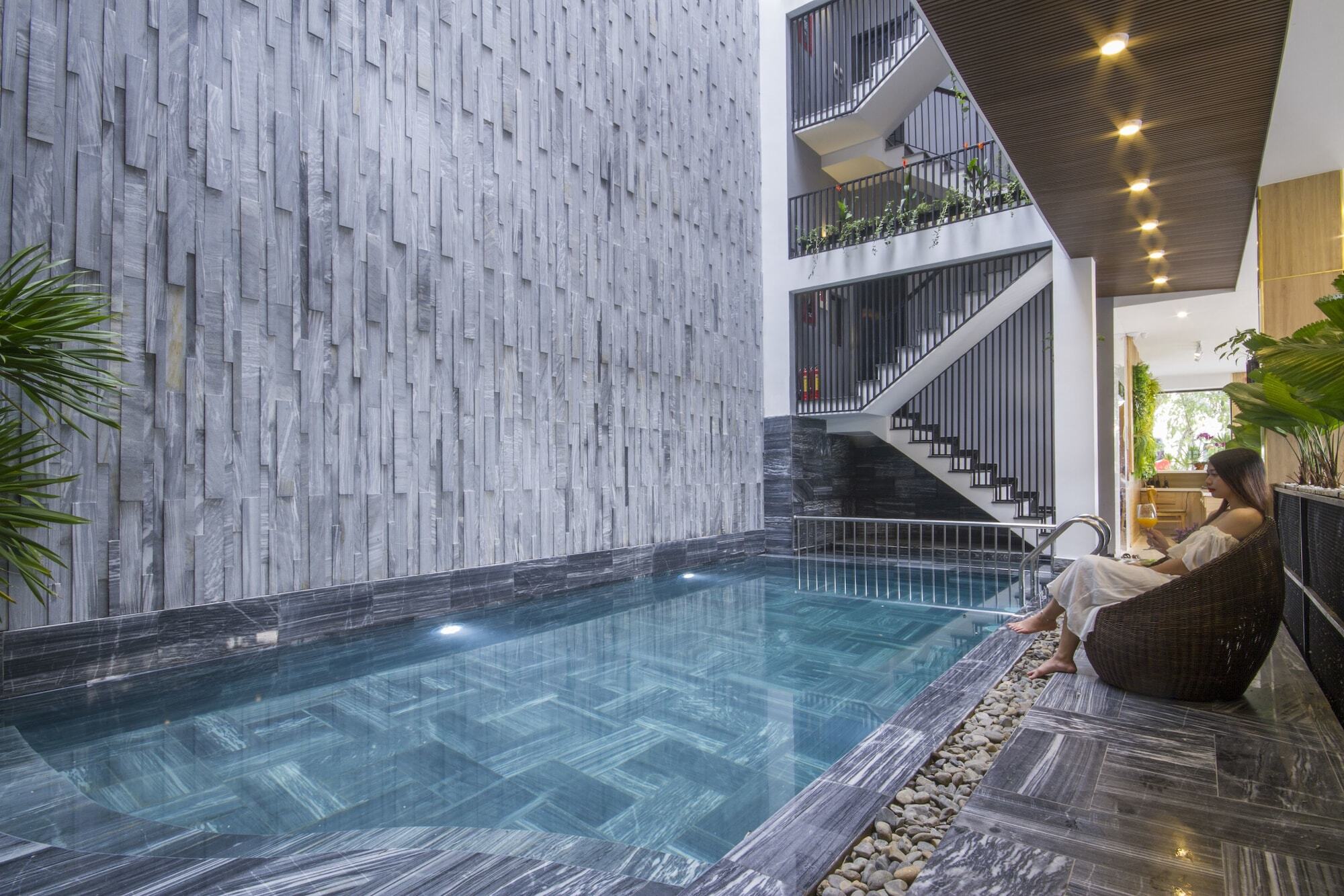 होटल King House & Da Nang